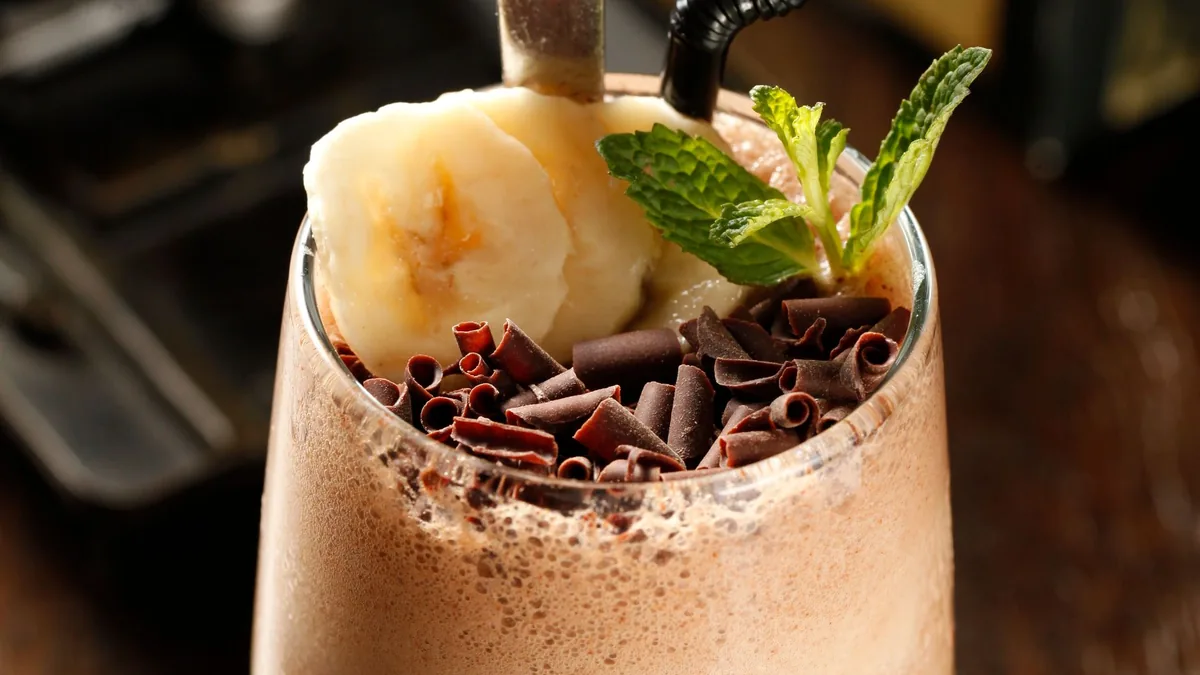 Banana milkshake